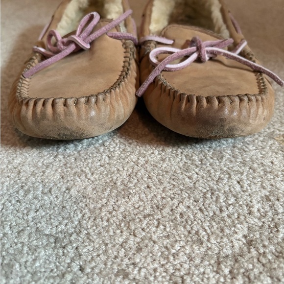 UGG Dakota Moccasin Slippers Womens Size 6 Brown Leather Indoor Outdoor - Picture 8 of 9